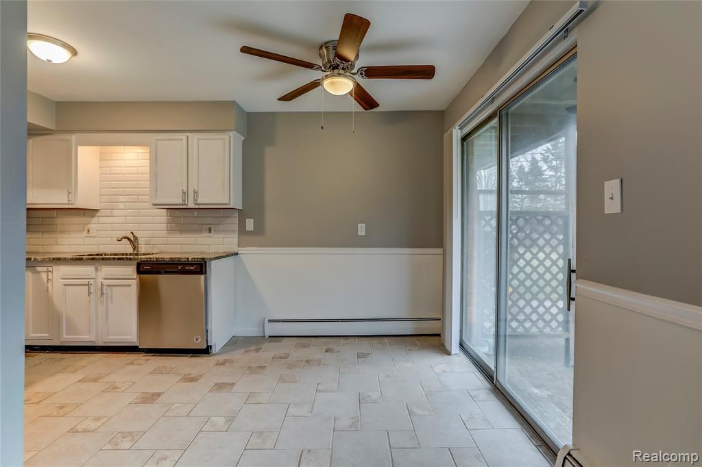 2161 Decker Road, Unit 21 Walled Lake, MI 48390 - Photo 8 of 14