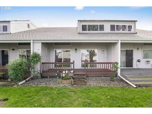 $257,000 | 409 Northeast 85th Street, Unit E, Vancouver, WA 98665