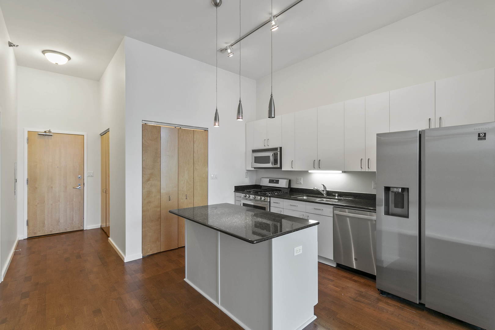 321 South Sangamon Street, Unit 907 Chicago, IL 60607 - Photo 4 of 8