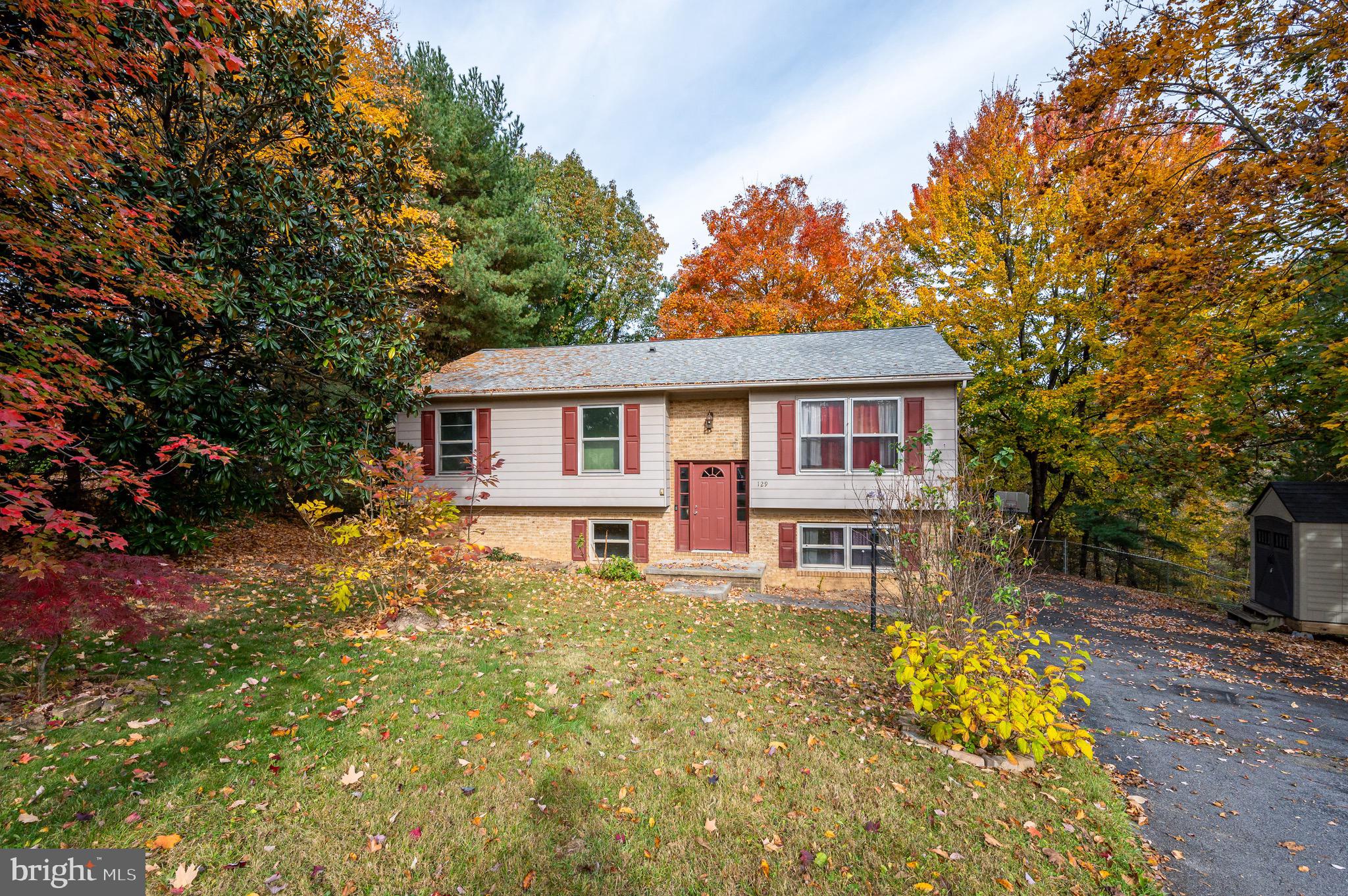 129 Longcroft Road Winchester, VA 22602 - Photo 1 of 37 Front exterior
