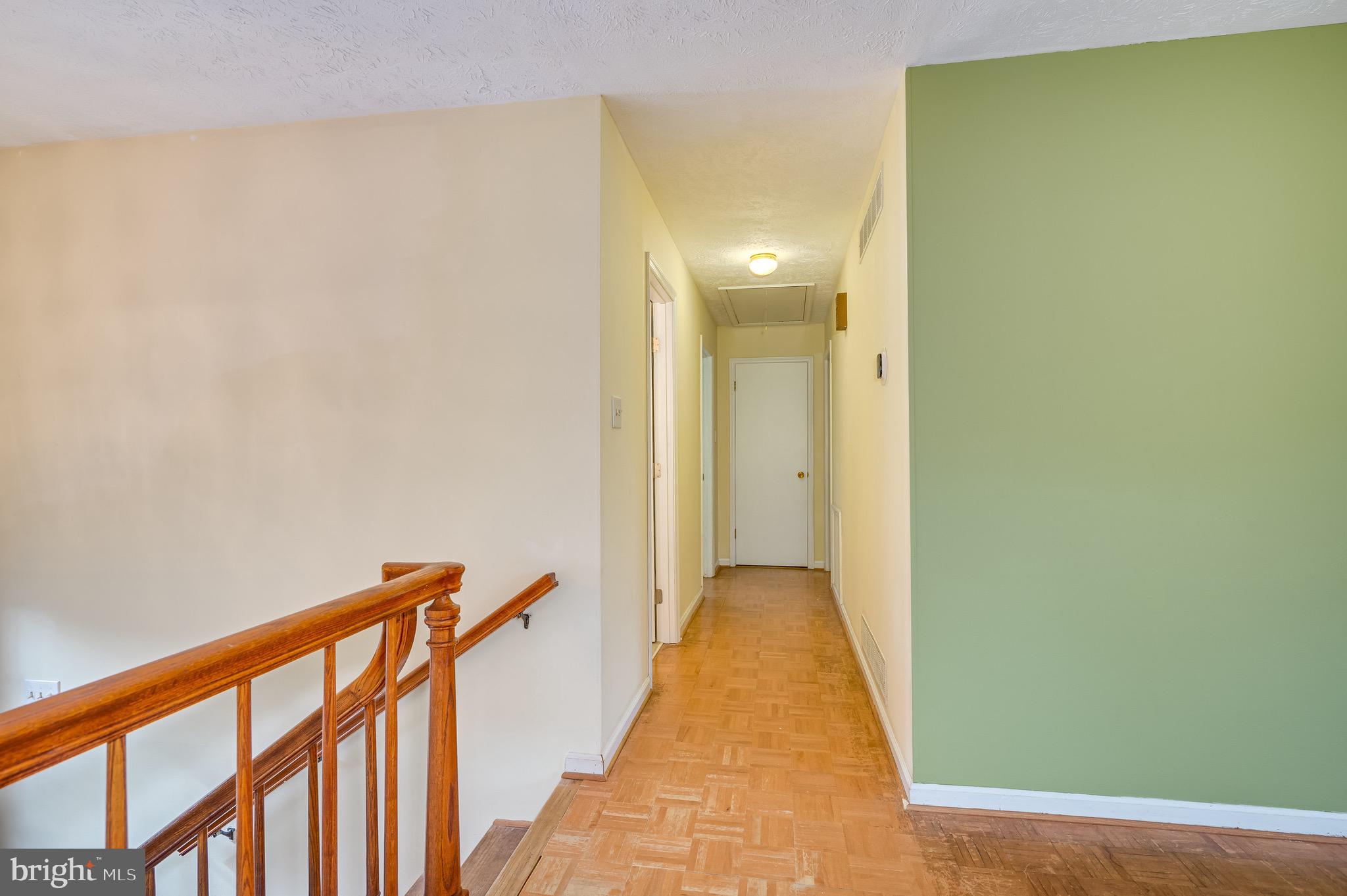 129 Longcroft Road Winchester, VA 22602 - Photo 25 of 37 Upper Level Hallway