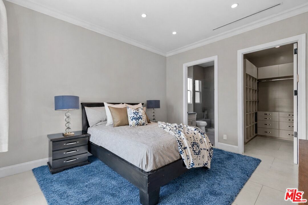 12419 Erwin Street Valley Village, CA 91606 - Photo 15 of 35