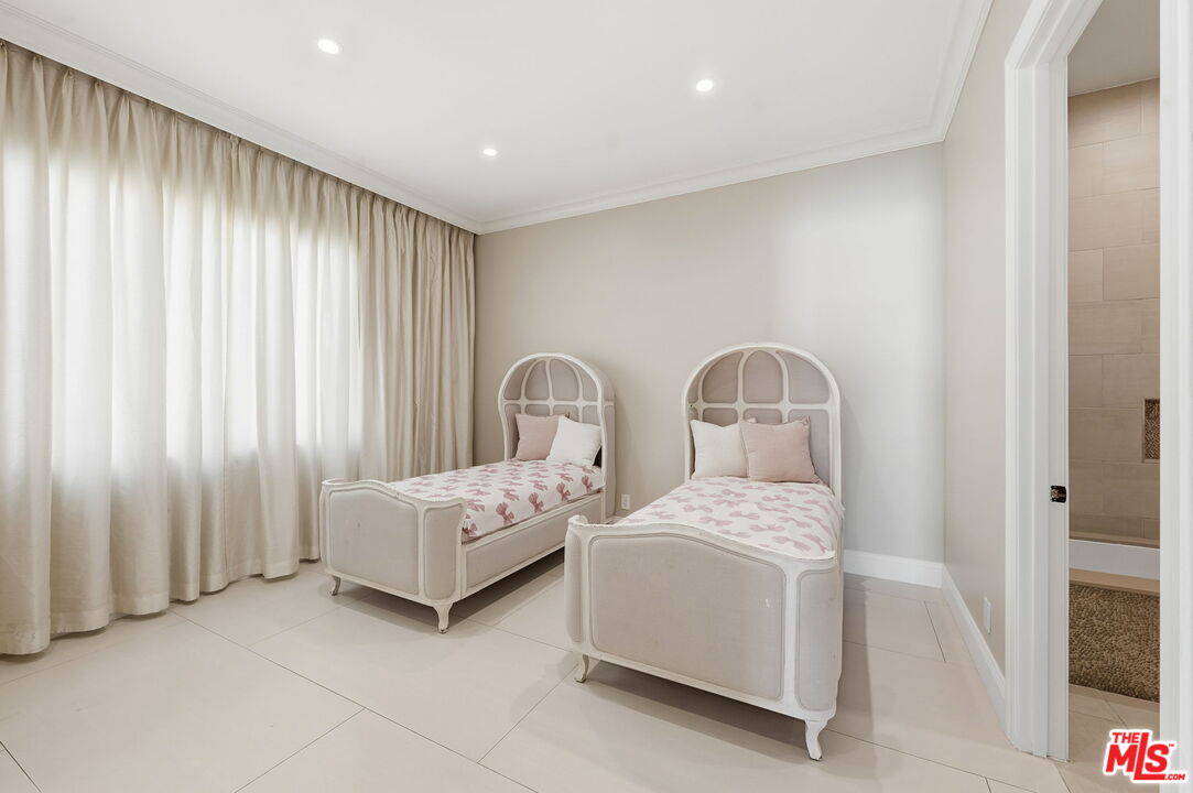 12419 Erwin Street Valley Village, CA 91606 - Photo 27 of 35