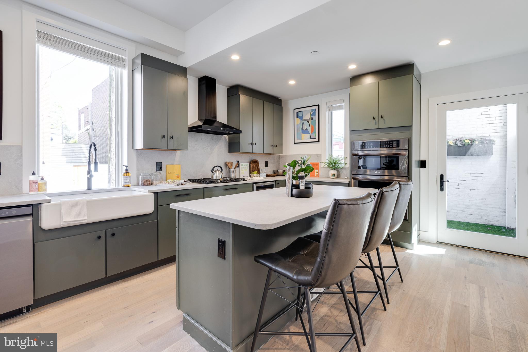 2624 Brown Street Philadelphia, PA 19130 - Photo 3 of 136