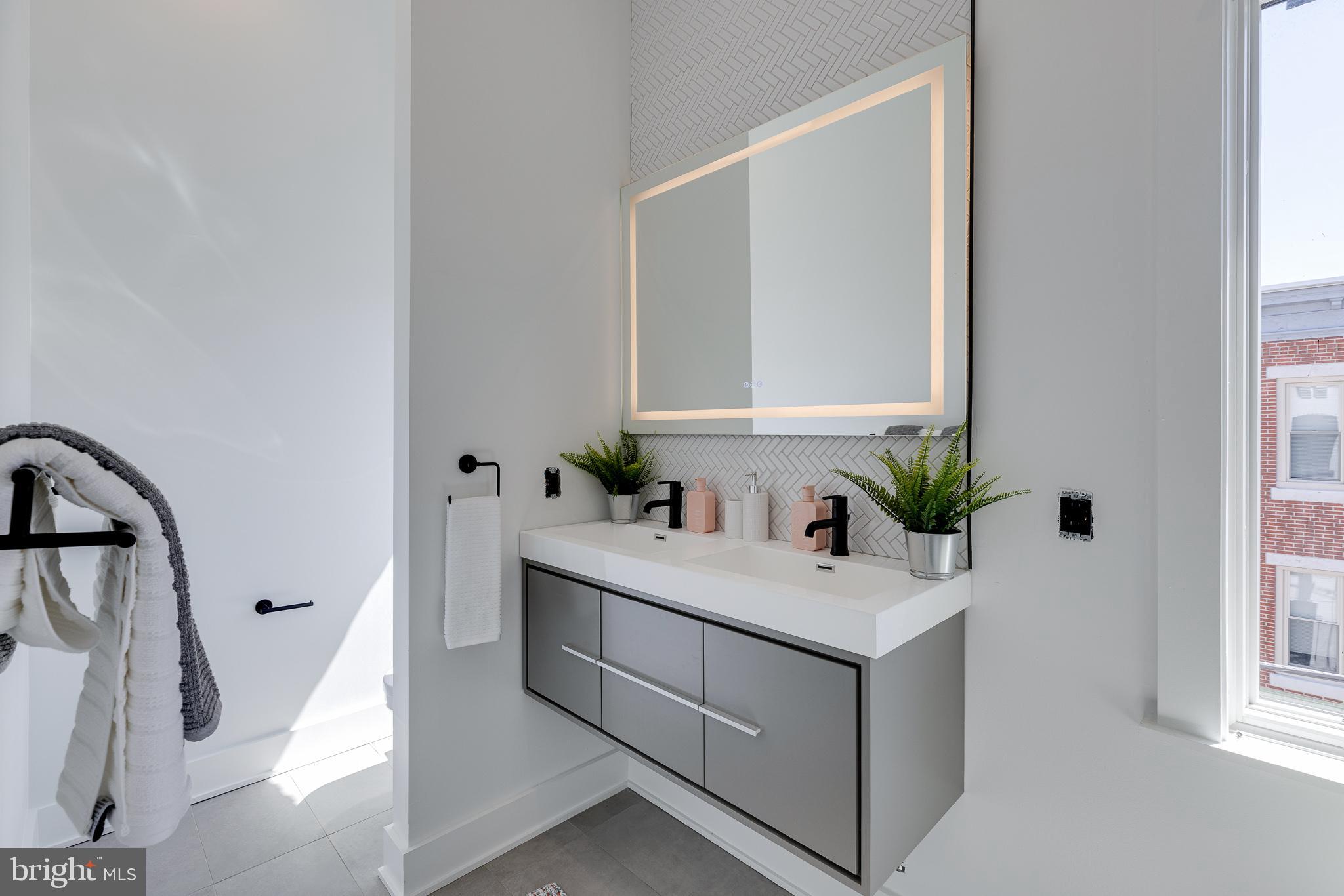 2624 Brown Street Philadelphia, PA 19130 - Photo 51 of 136