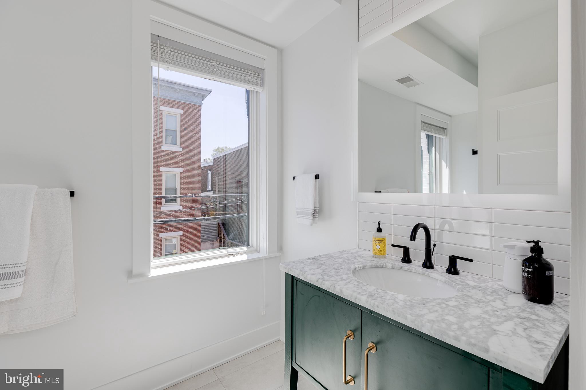 2624 Brown Street Philadelphia, PA 19130 - Photo 71 of 136