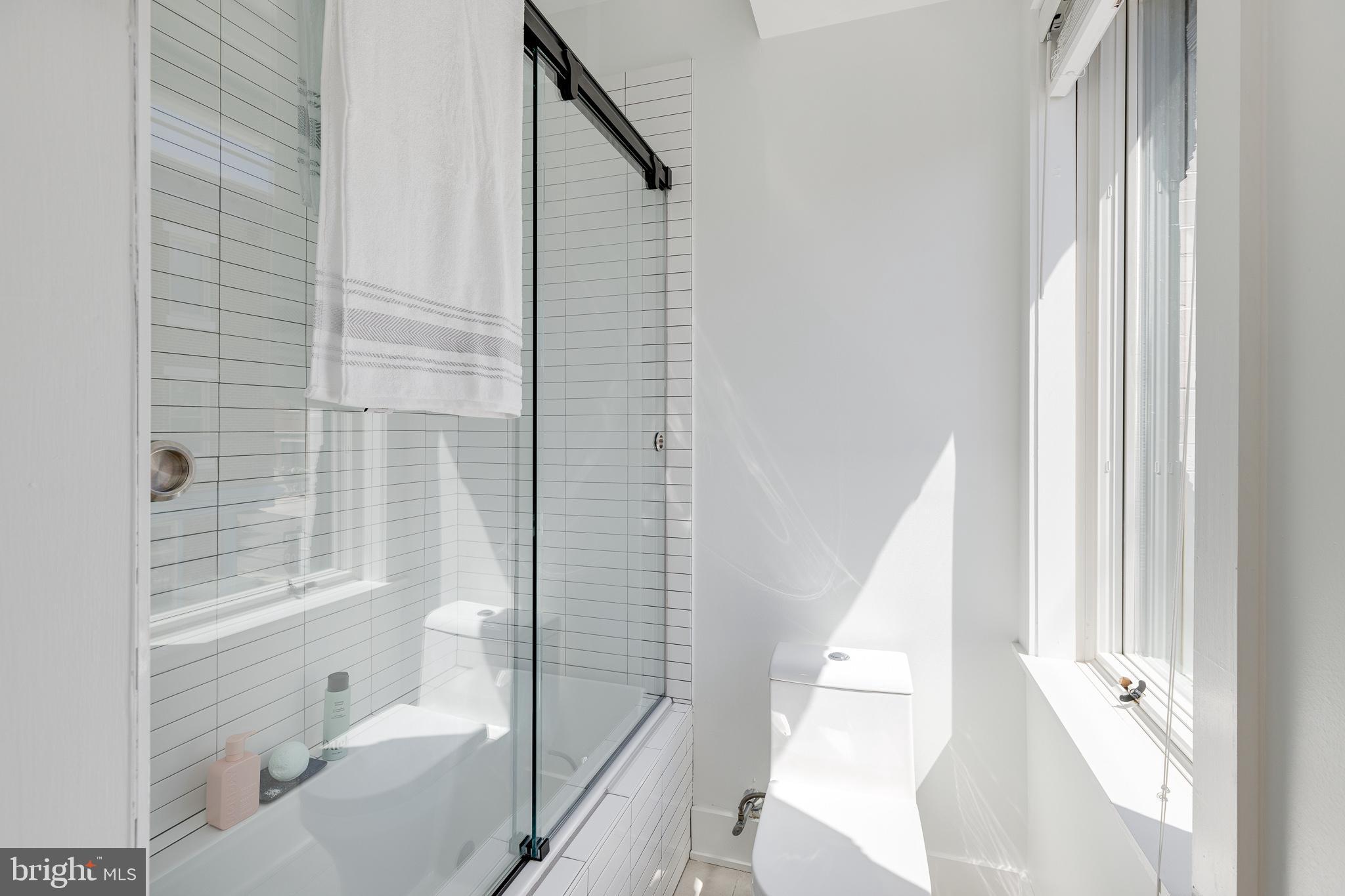 2624 Brown Street Philadelphia, PA 19130 - Photo 72 of 136