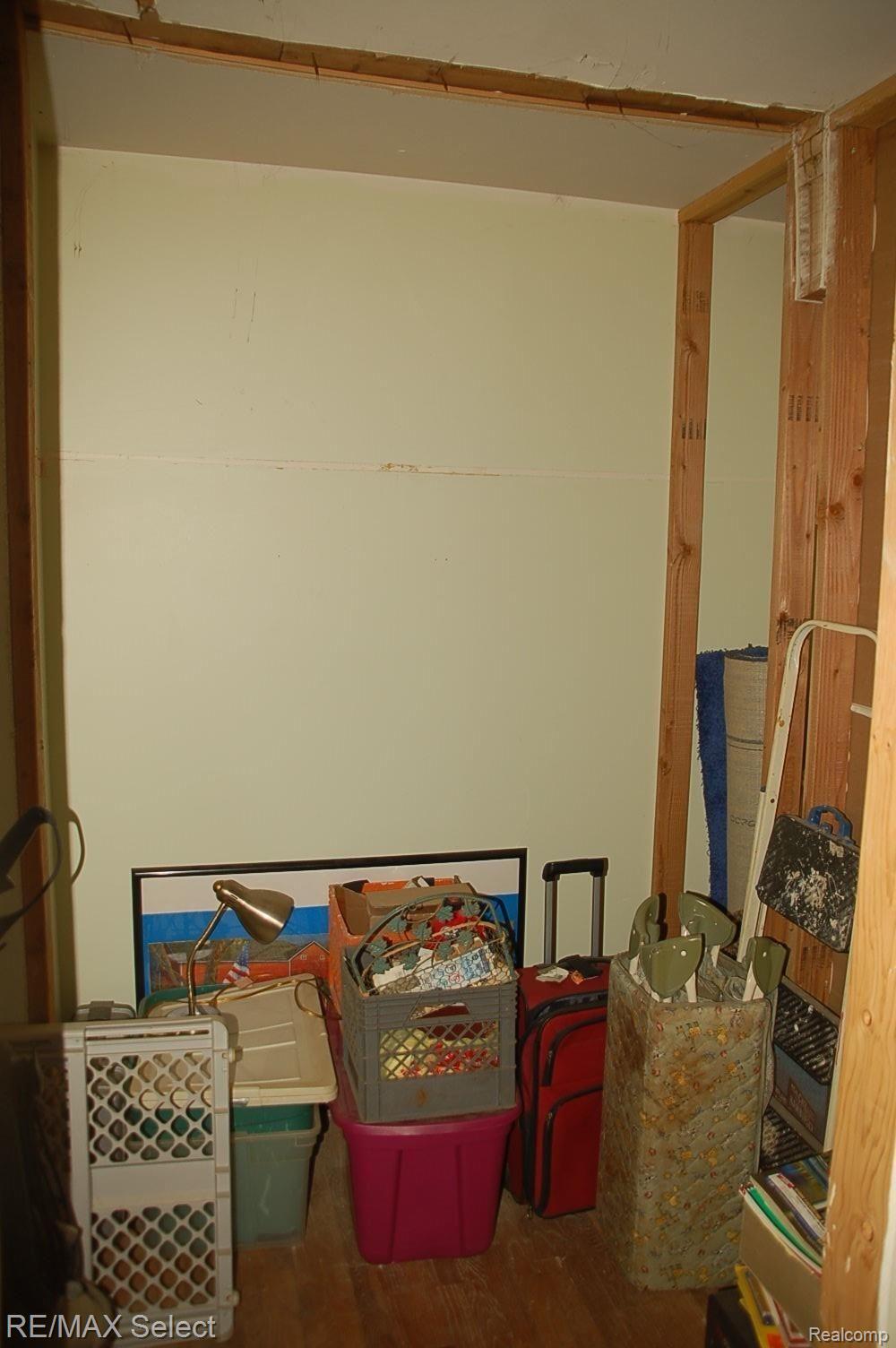 9287 Fenton Road Grand Blanc, MI 48439 - Photo 12 of 19 DSC_1373.JPG