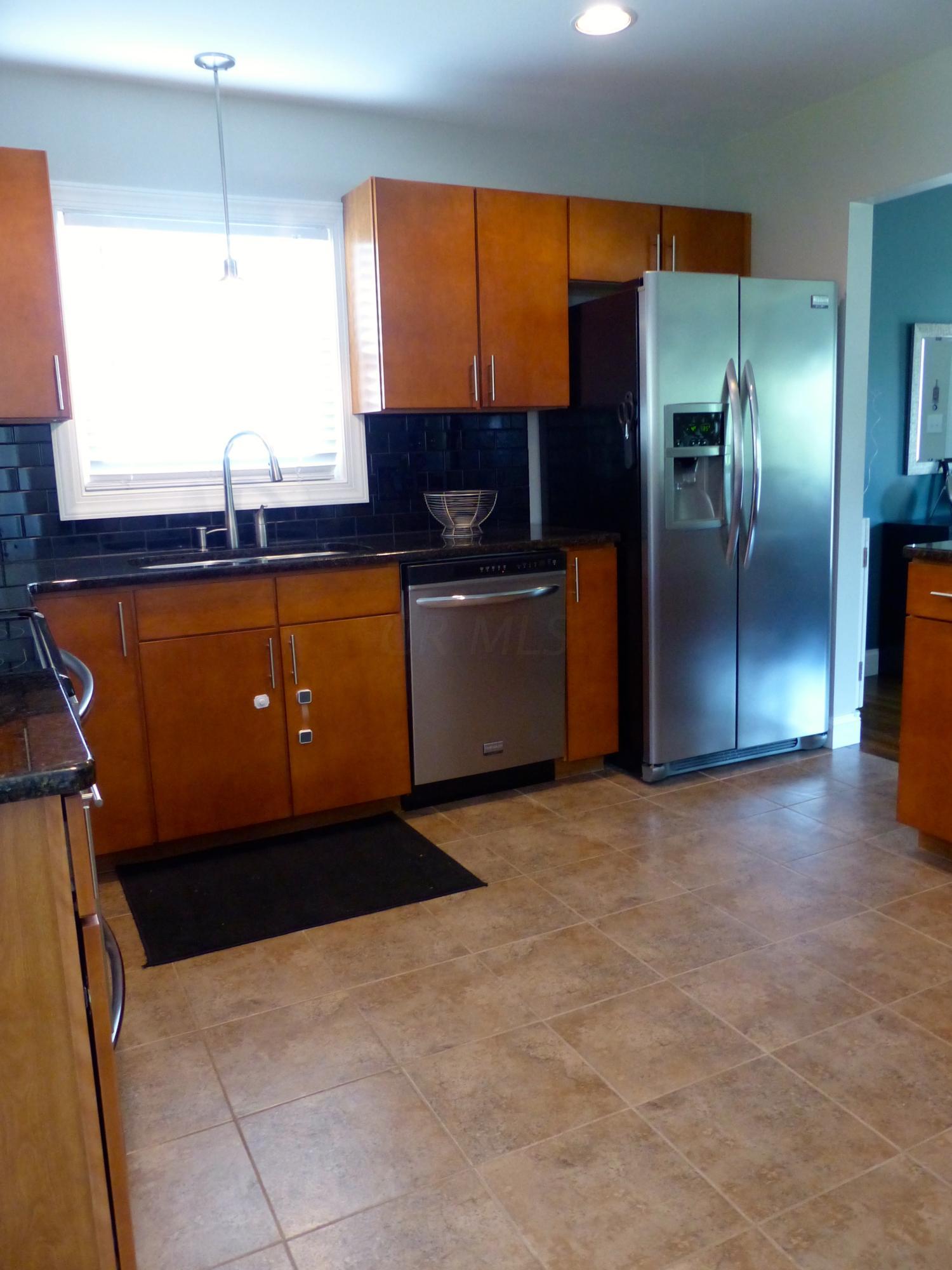2722 Nottingham Road Columbus, OH 43221 - Photo 21 of 34