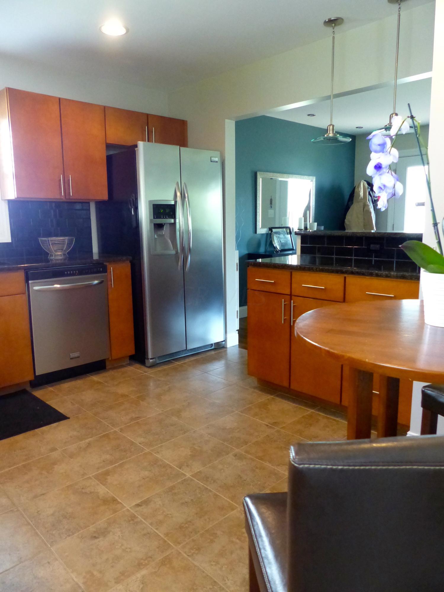 2722 Nottingham Road Columbus, OH 43221 - Photo 24 of 34