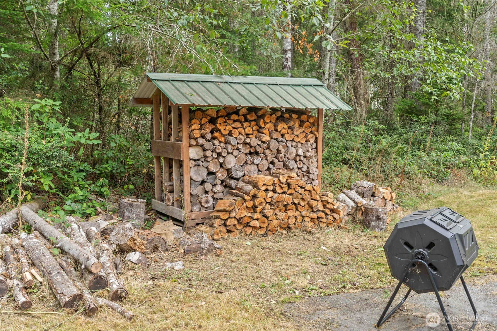 7131 Northeast Tahuya Blacksmith Road Belfair, WA 98528 - Photo 22 of 33 a view of a patio