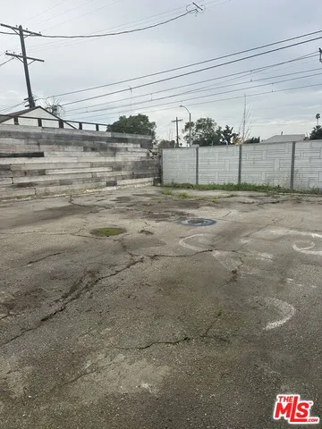 $1,499,000 | 2411 Exposition Place, Los Angeles, CA 90018