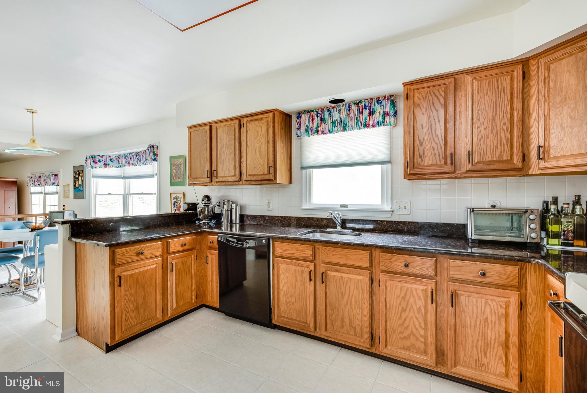 410 Riding Ridge Road Annapolis, MD 21403 - Photo 10 of 27 Kitchen opens to breakfast room
