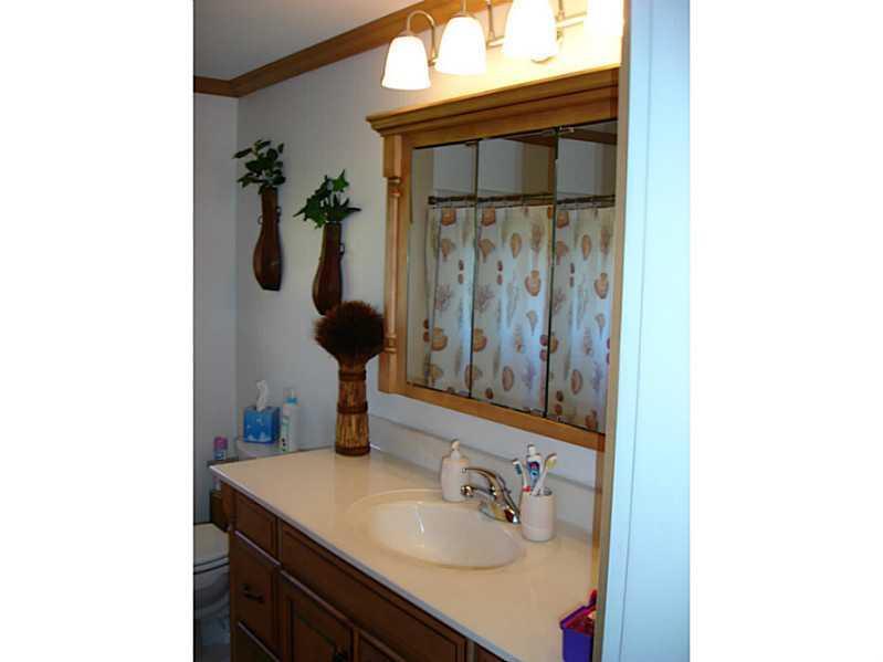 430 River Road Windham, ME 04062 - Photo 11 of 18 Bathroom.