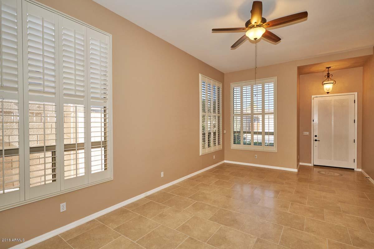 3135 East Amber Ridge Way Phoenix, AZ 85048 - Photo 8 of 41 Living Room3