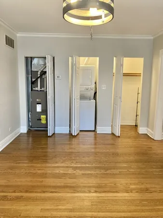 $2,200 | 619 Washington Boulevard, Unit 2W, Oak Park, IL 60302