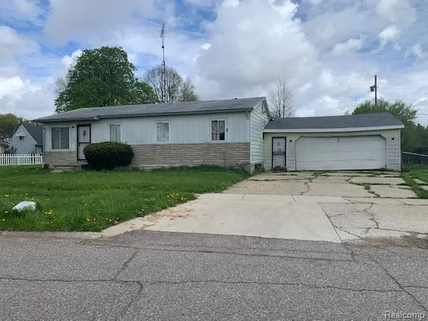 $44,900 | 1816 Russet Place, Flint, MI 48504