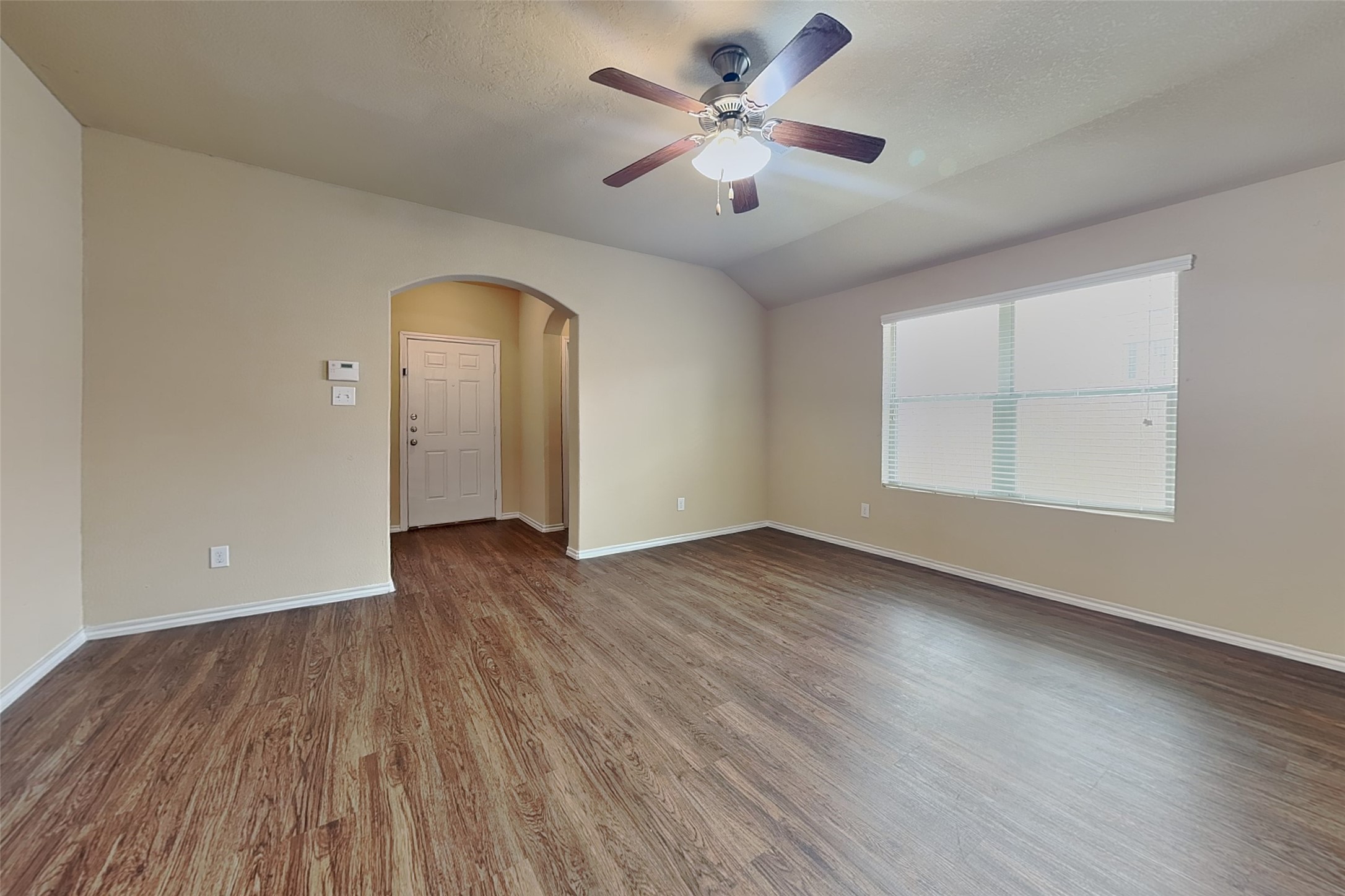 2822 Wisner Circle Houston, TX 77014 - Photo 5 of 20