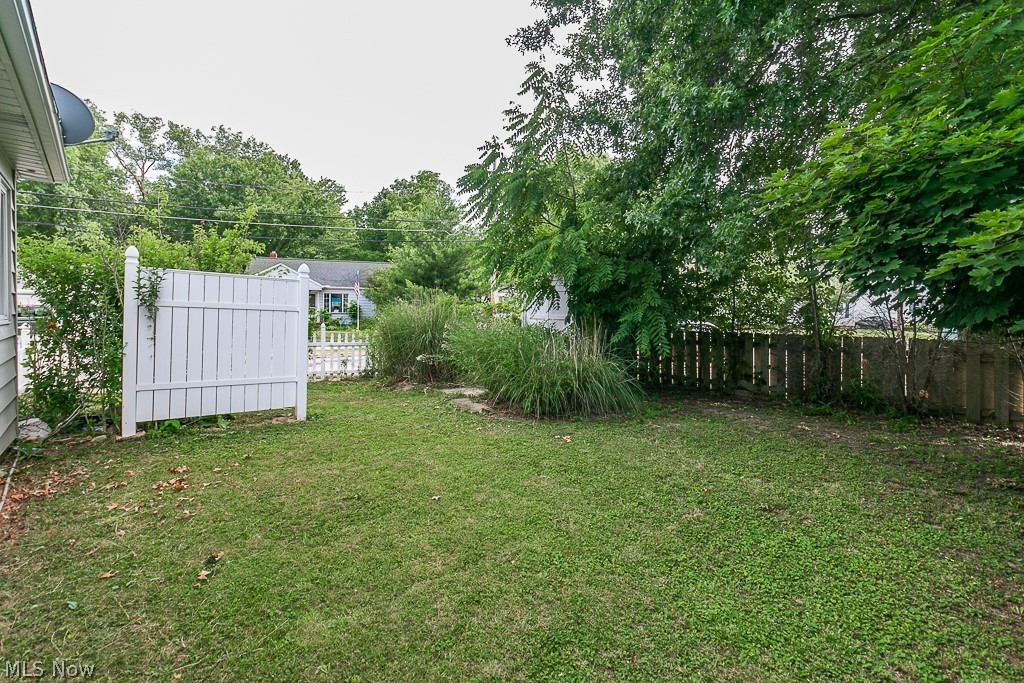 2426 Rockefeller Road Wickliffe, OH 44092 - Photo 26 of 27