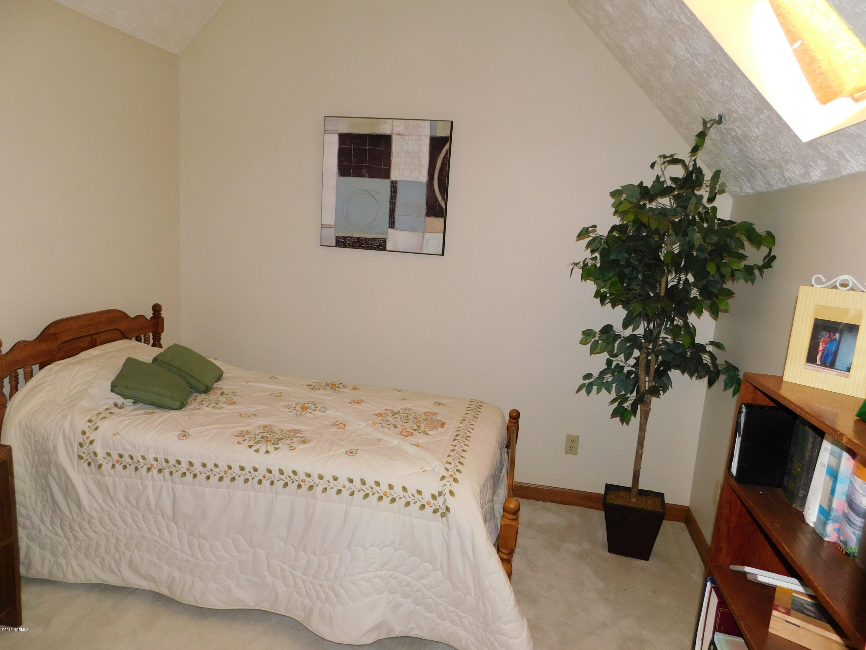 672 Roberts Road Newport, NC 28570 - Photo 20 of 36 Additional room