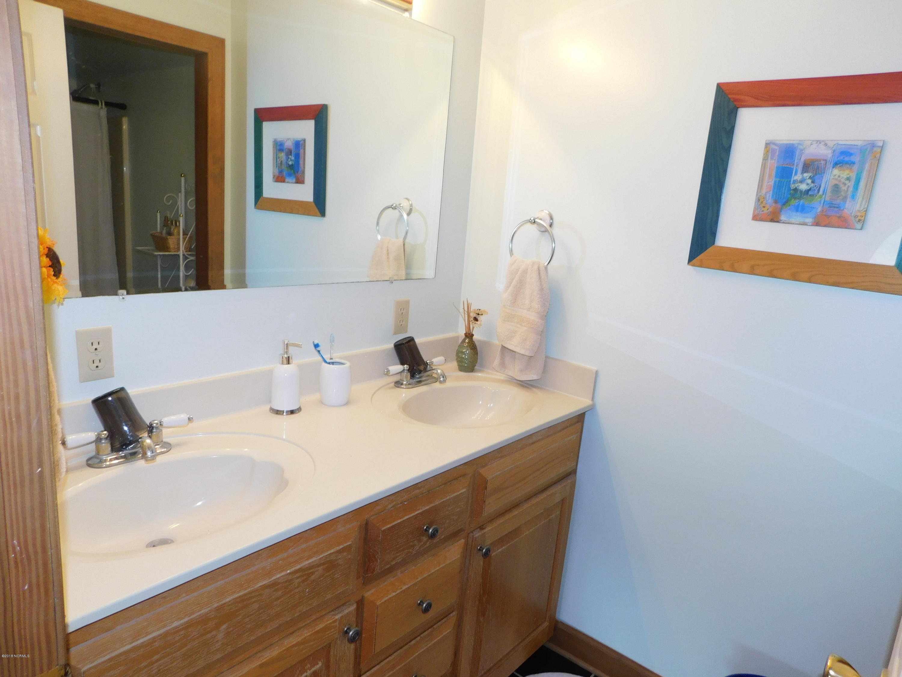 672 Roberts Road Newport, NC 28570 - Photo 21 of 36 Upstairs full bath