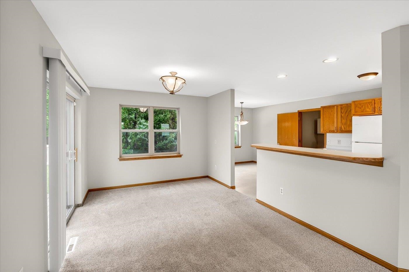 1331 Swordleaf Lane Sun Prairie, WI 53590 - Photo 5 of 29