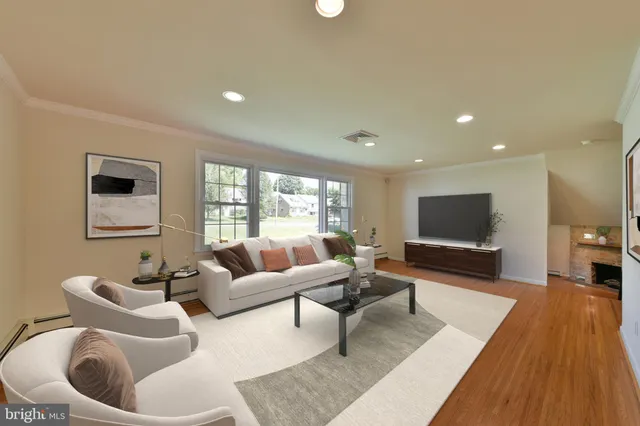 $599,000 | 2106 Carolton Way, Flourtown, PA 19031