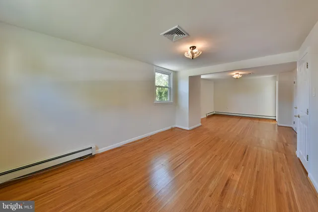 $599,000 | 2106 Carolton Way, Flourtown, PA 19031