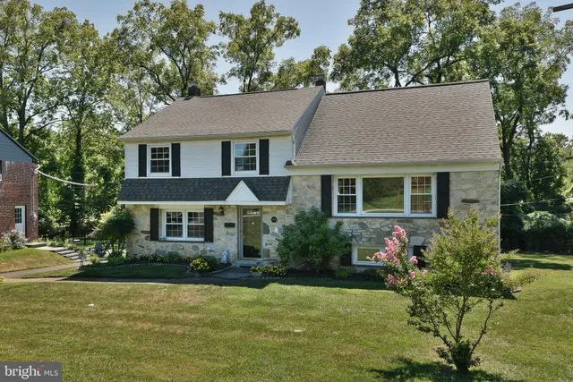 $599,000 | 2106 Carolton Way, Flourtown, PA 19031