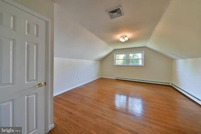 $599,000 | 2106 Carolton Way, Flourtown, PA 19031