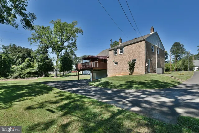 $599,000 | 2106 Carolton Way, Flourtown, PA 19031