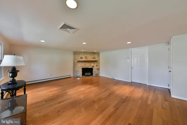 $599,000 | 2106 Carolton Way, Flourtown, PA 19031