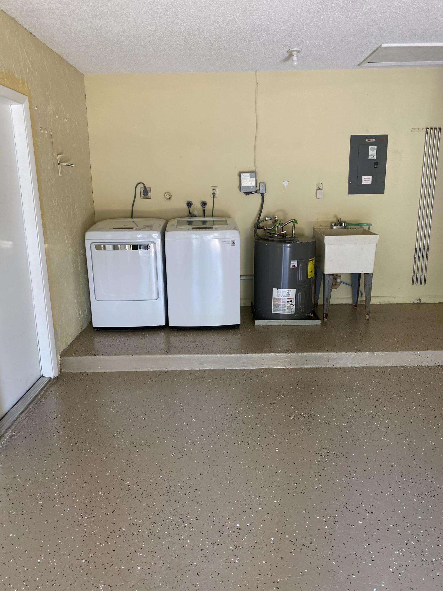 500 Southwest 1st Street Boca Raton, FL 33432 - Photo 28 of 29 Garage