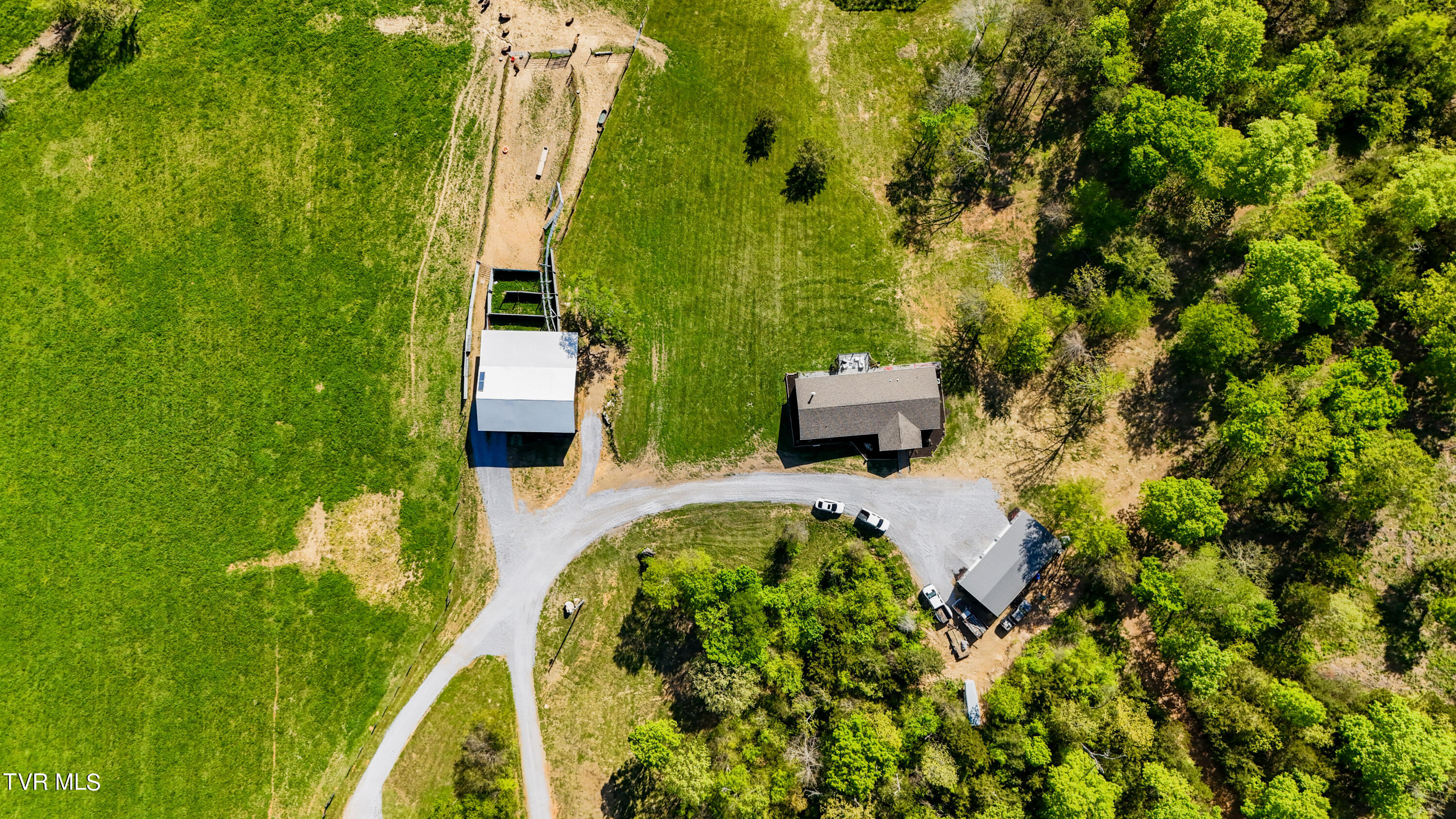 4310 Poplar Springs Road Greeneville, TN 37743 - Photo 4 of 67 dji_fly_20240426_170548_0585_17140973699
