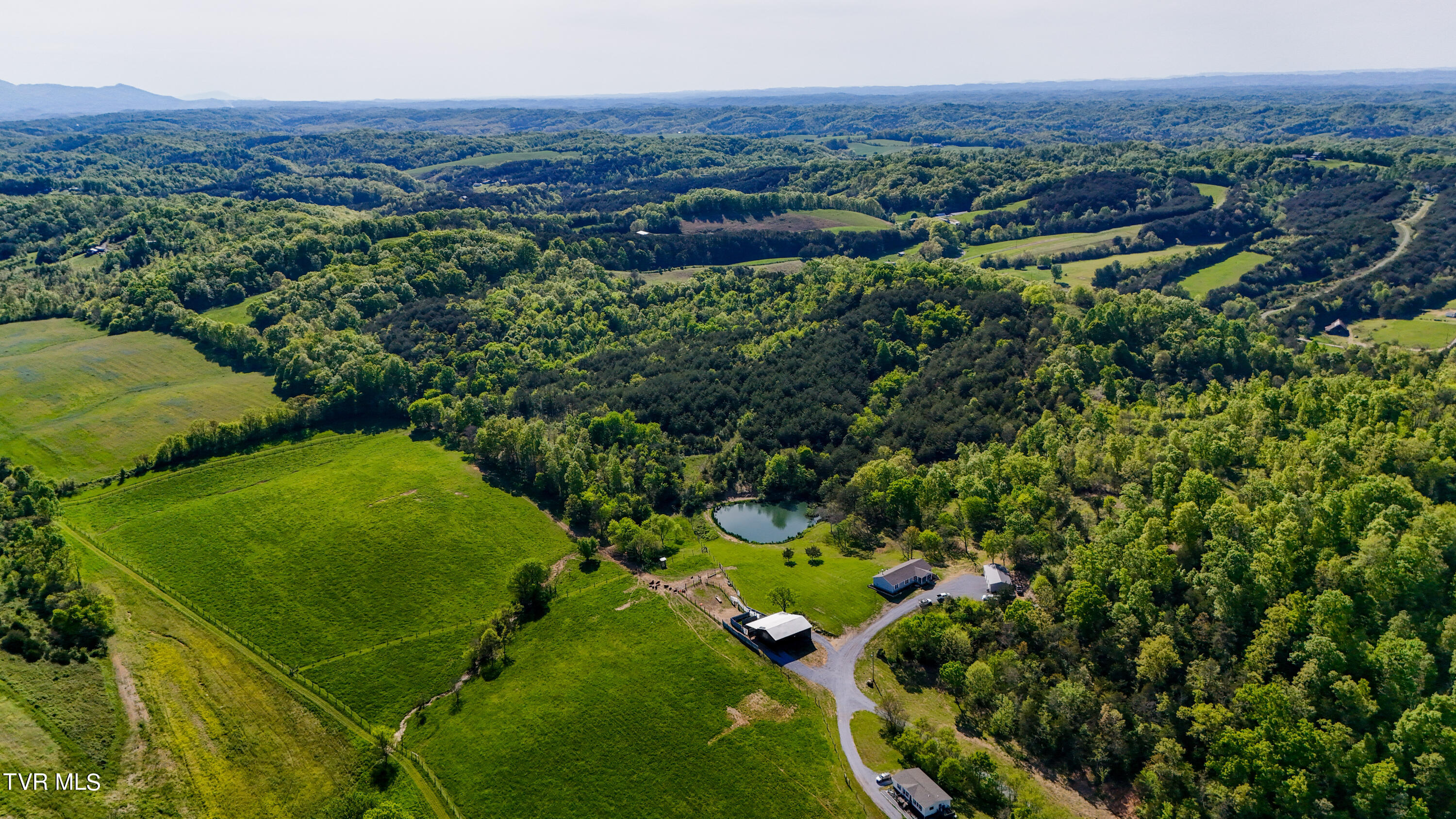 4310 Poplar Springs Road Greeneville, TN 37743 - Photo 5 of 67 dji_fly_20240426_170508_0582_17140973776