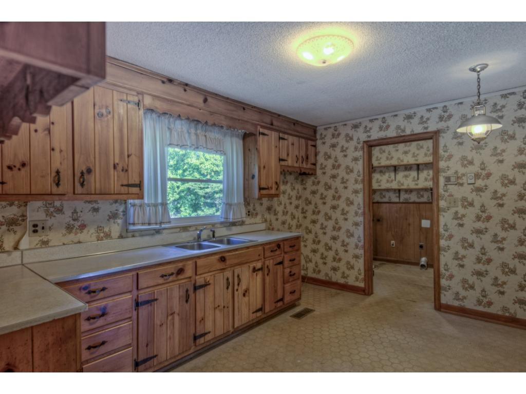 100 Elk Road Bristol, TN 37620 - Photo 8 of 19 Photo 8