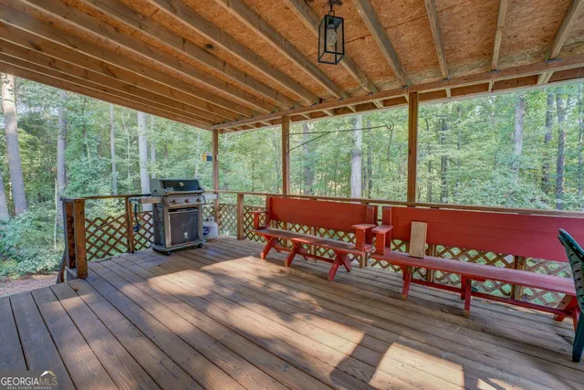 a outdoor view with a sitting space