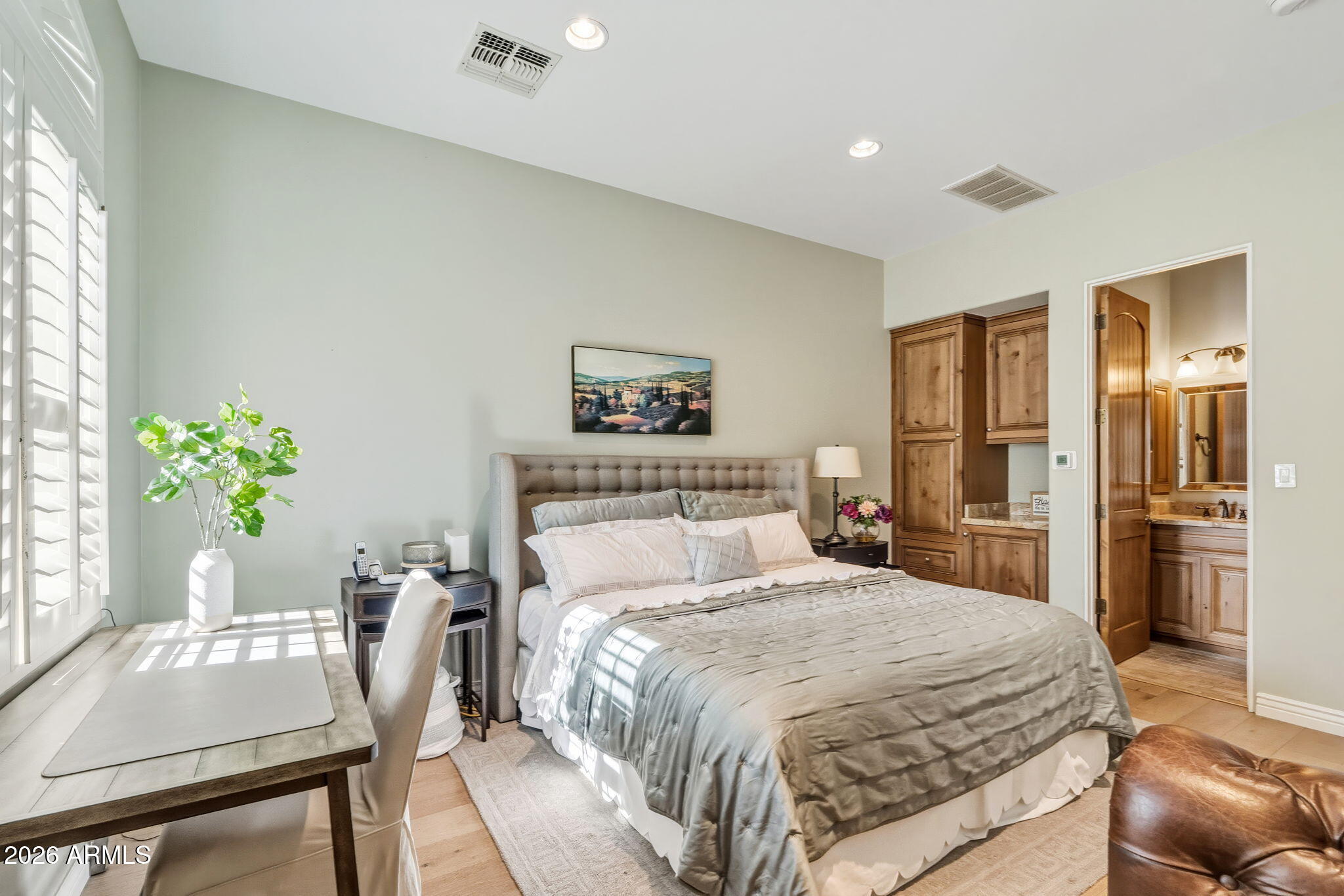 3450 East Pyrenees Pass Phoenix, AZ 85018 - Photo 24 of 55 Guest Suite