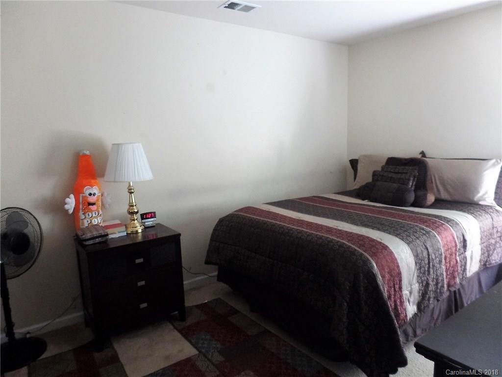 843 Rook Road Charlotte, NC 28216 - Photo 30 of 31