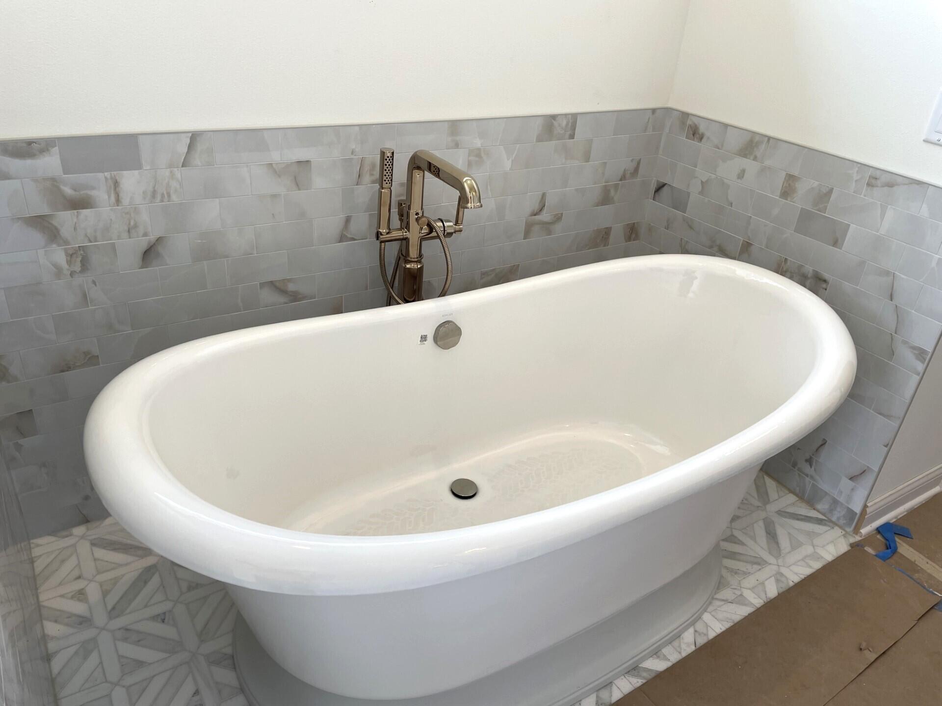 W358-n6309 W358-n6309 Ennis Road Oconomowoc, WI 53066 - Photo 21 of 47 Primary Suite Soaking Tub