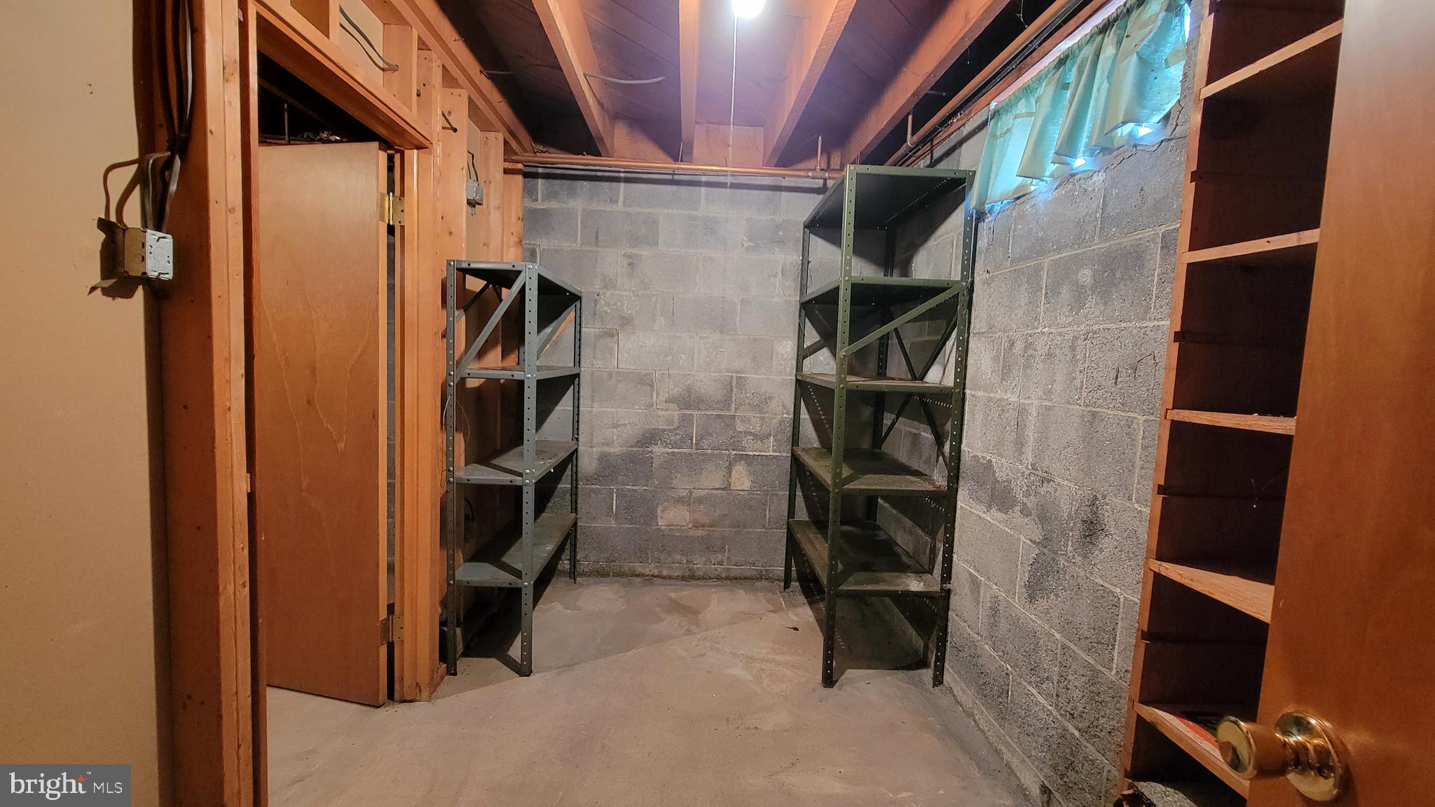 9341 Longswamp Road Mertztown, PA 19539 - Photo 19 of 41