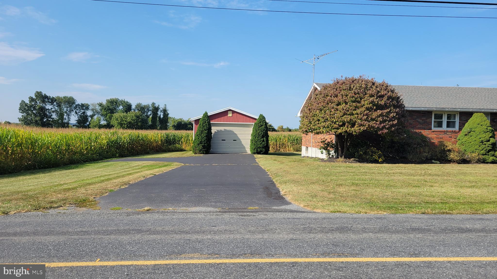 9341 Longswamp Road Mertztown, PA 19539 - Photo 24 of 41