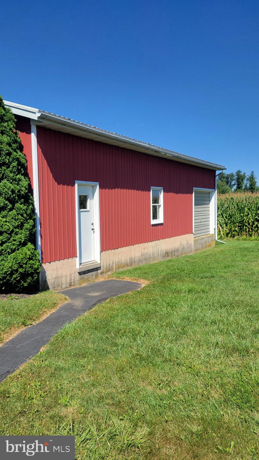 9341 Longswamp Road Mertztown, PA 19539 - Photo 30 of 41