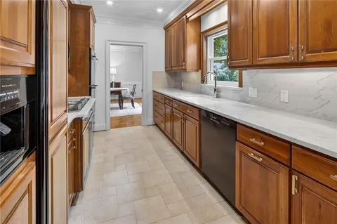 $1,149,000 | 1864 Hallford Court, Atlanta, GA 30338