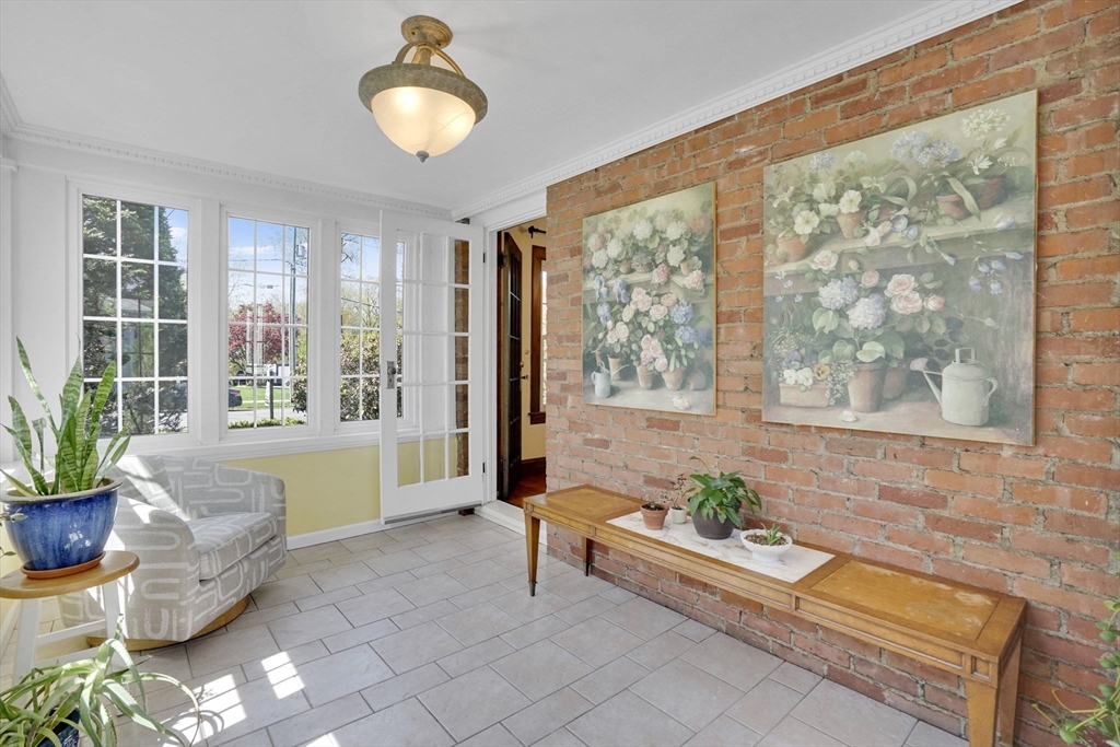 35 Shefford Street Springfield, MA 01107 - Photo 20 of 42