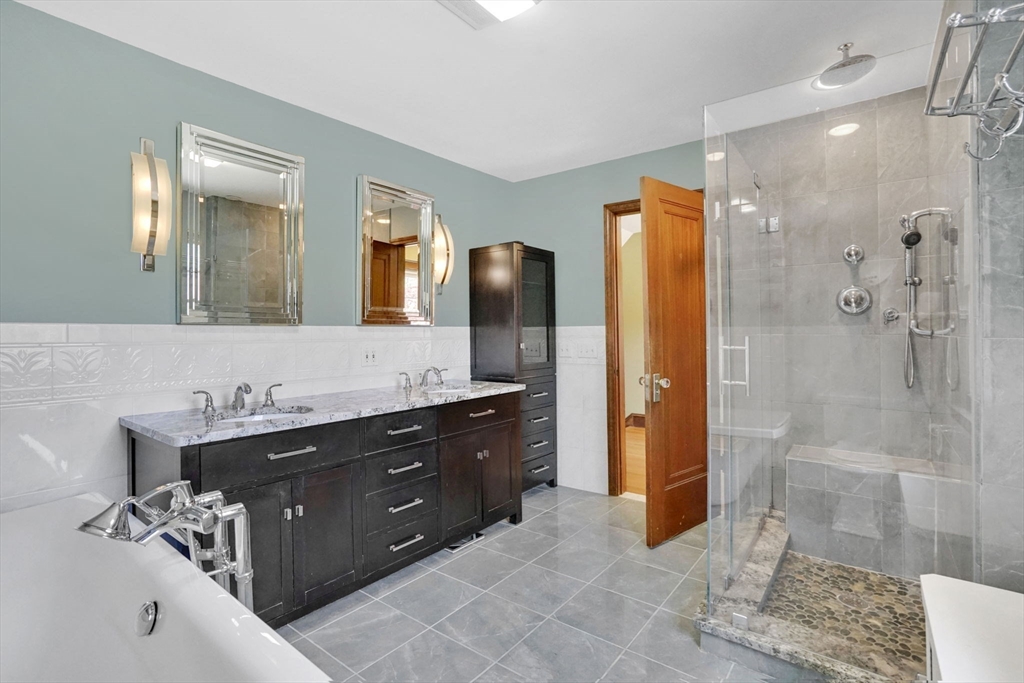 35 Shefford Street Springfield, MA 01107 - Photo 29 of 42