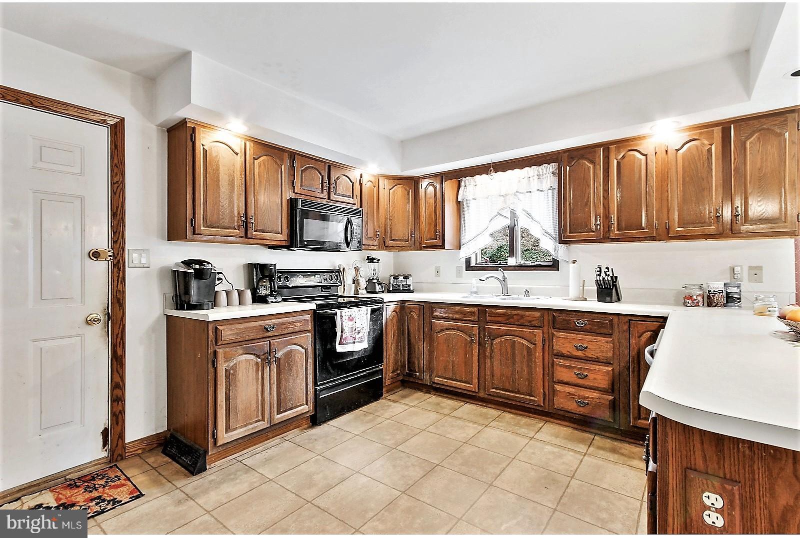 375 Racetrack Road Hanover, PA 17331 - Photo 13 of 25 Gallery Image 13