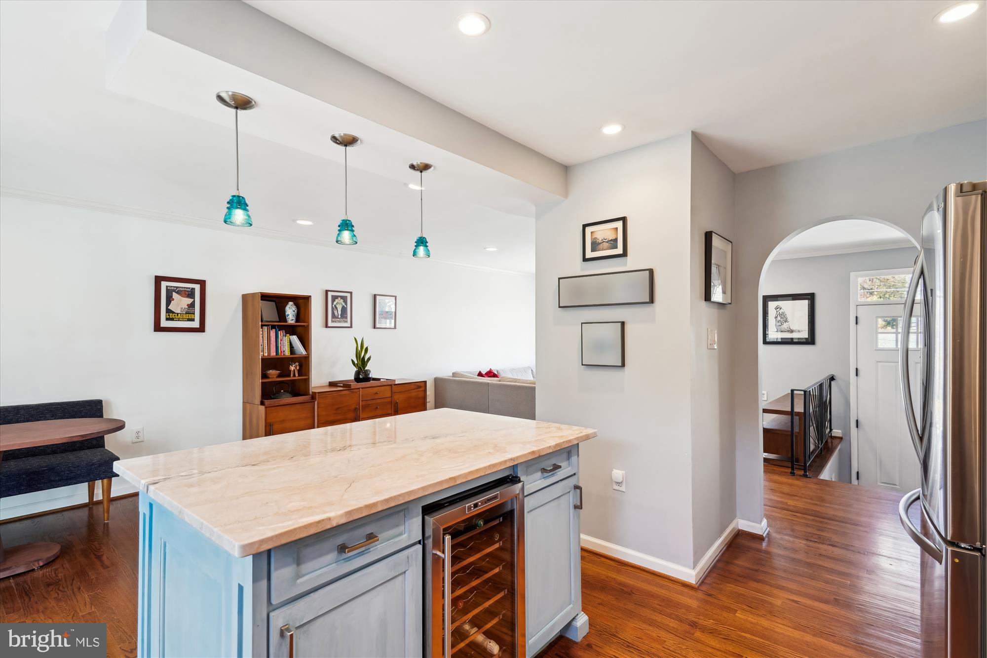9209 Friars Road Bethesda, MD 20817 - Photo 17 of 47 Kitchen/Dining
