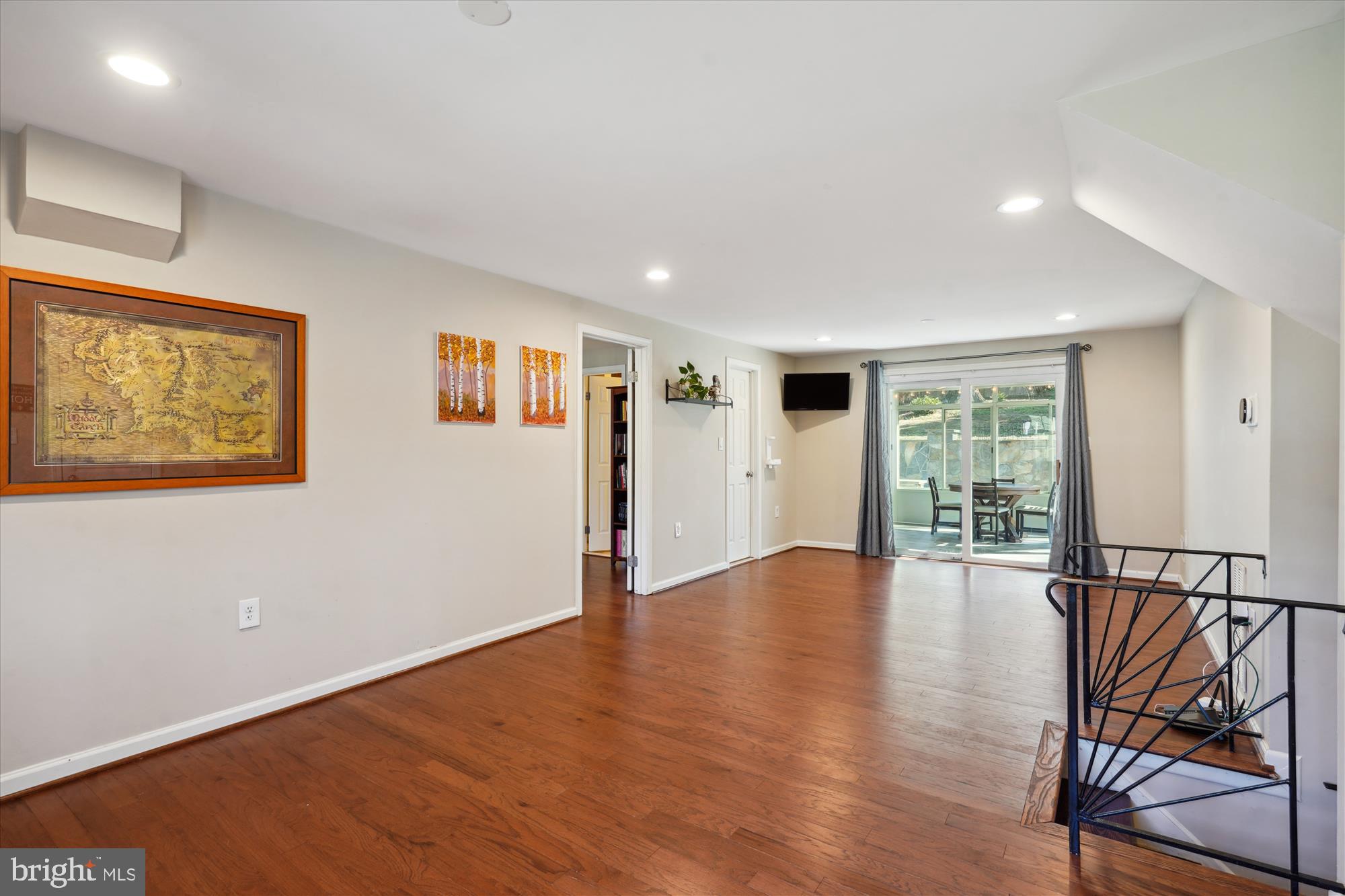 9209 Friars Road Bethesda, MD 20817 - Photo 31 of 47 Main Level Family Room