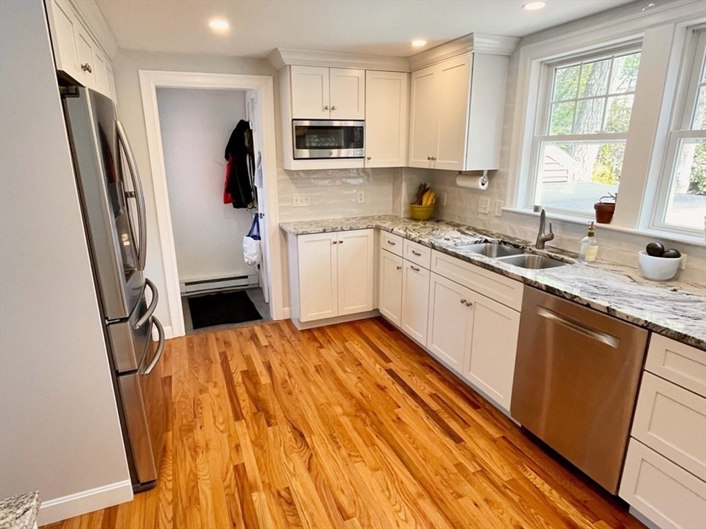20 Avalon Road Stoneham, MA 02180 - Photo 4 of 40 Gallery Image 4